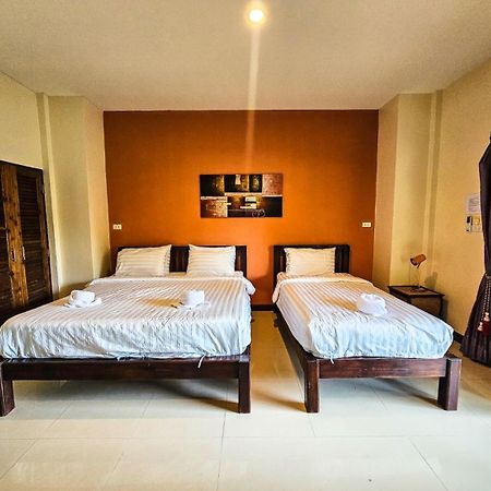 Saphli Villa Chumphon Bagian luar foto