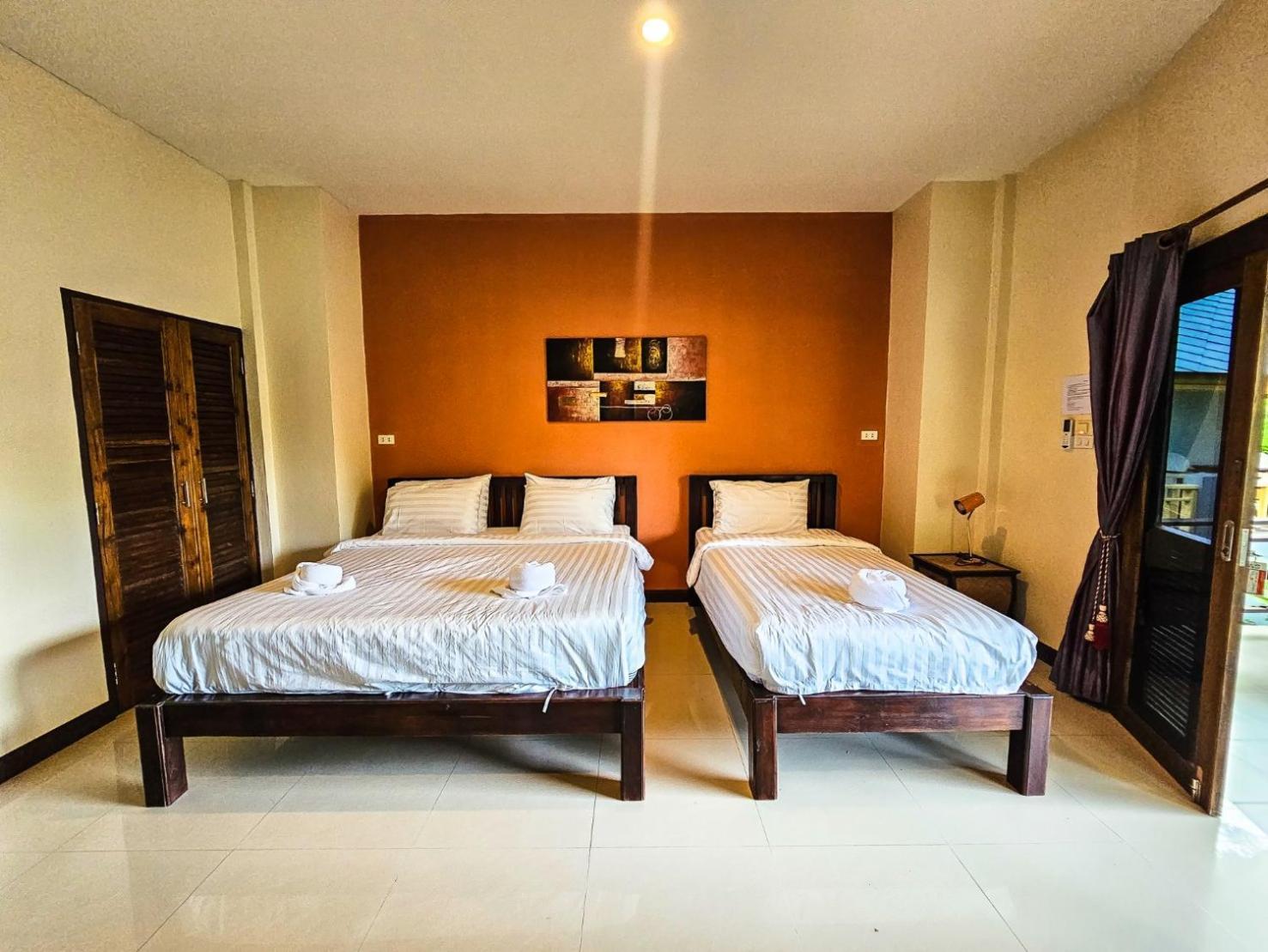 Saphli Villa Chumphon Bagian luar foto
